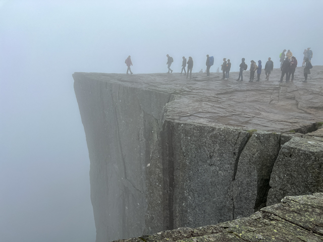 http://www.itonaika.com/column/images/Preikestolen007.jpg