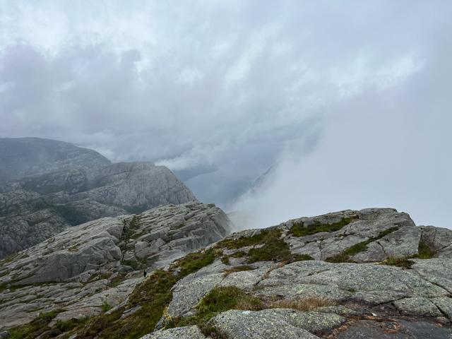 http://www.itonaika.com/column/images/Preikestolen012.jpg